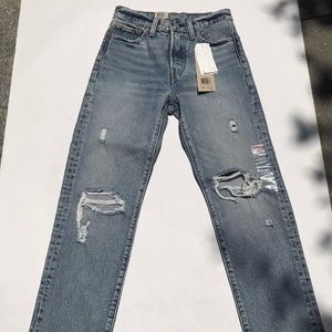 NWT Levi’s Wedgie Selvedge Straight Jeans - Sz 24
